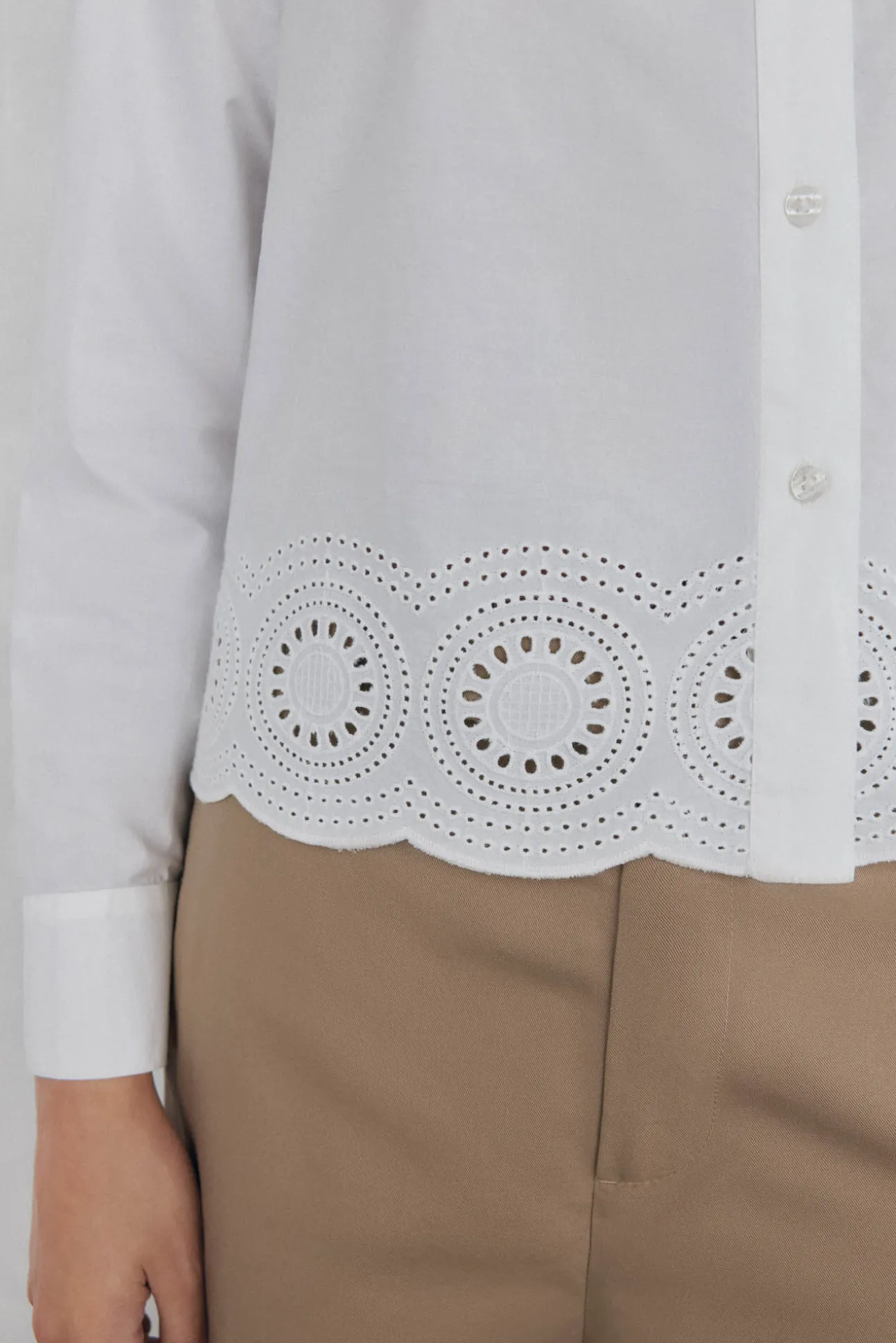 Camisa lisa bordados