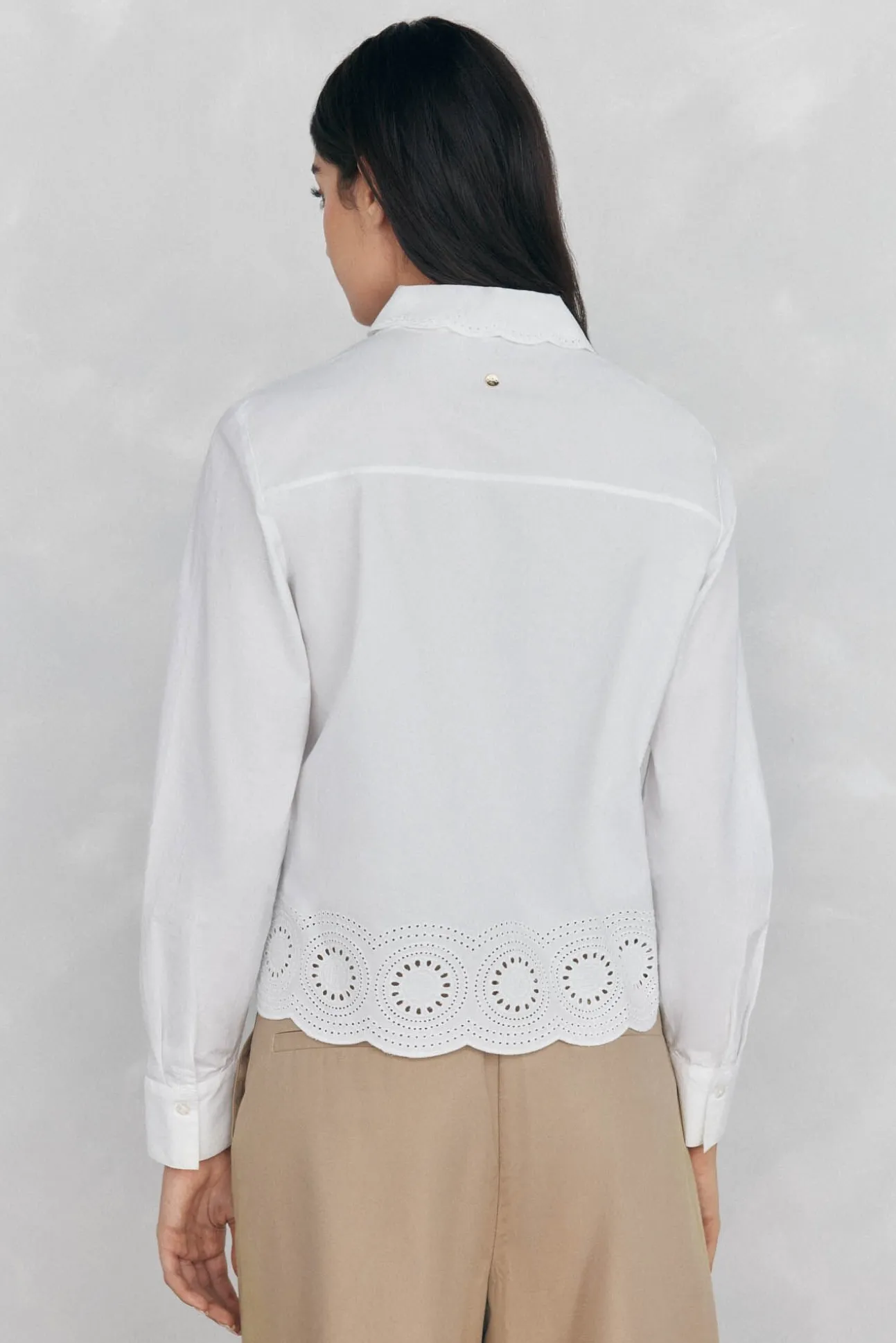 Camisa lisa bordados