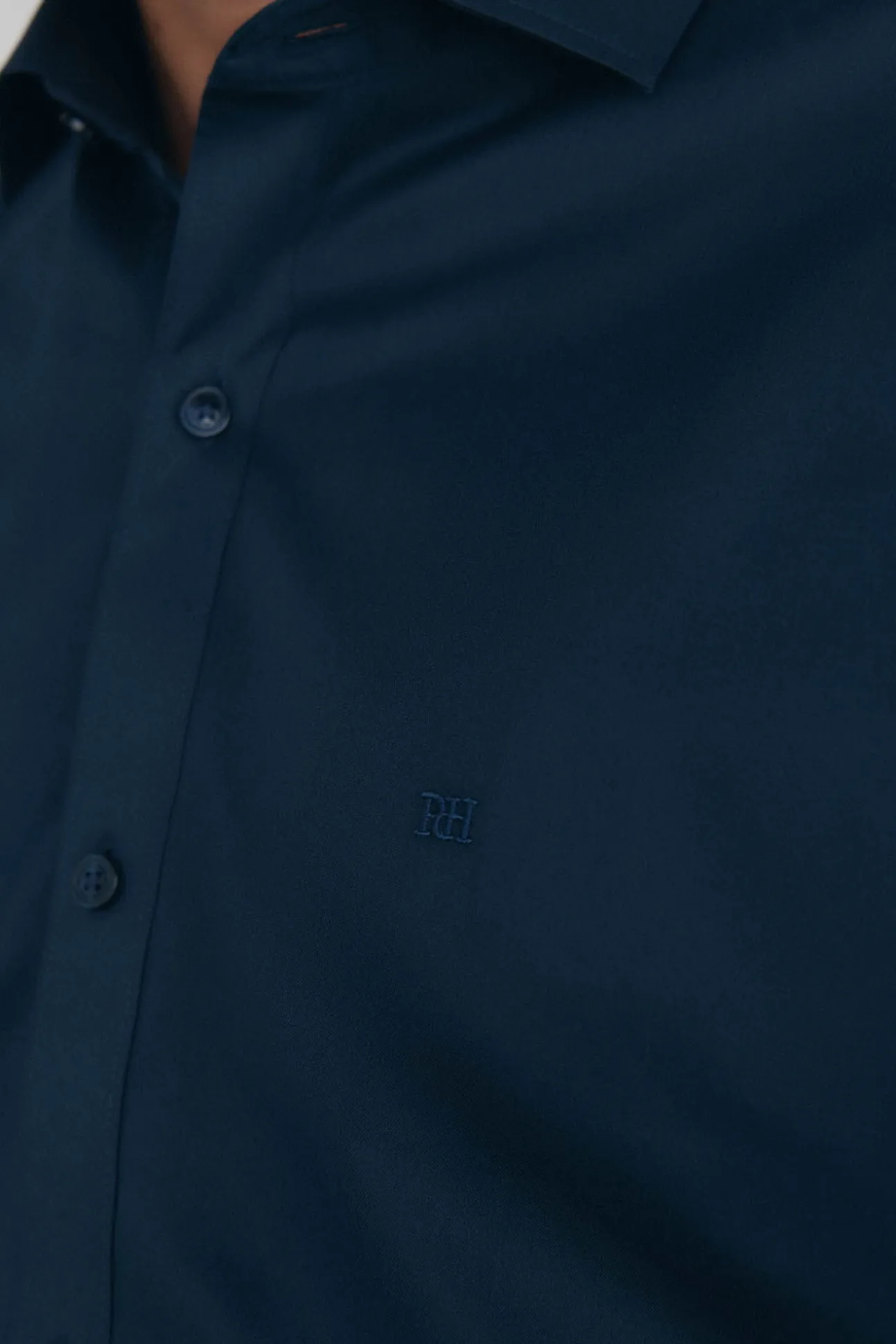 Camisa lisa twill fácil plancha + anti olor slim fit