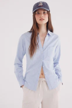 Camisa Oxford cuello abierto