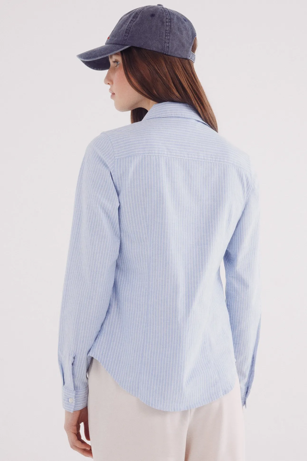 Camisa Oxford cuello abierto