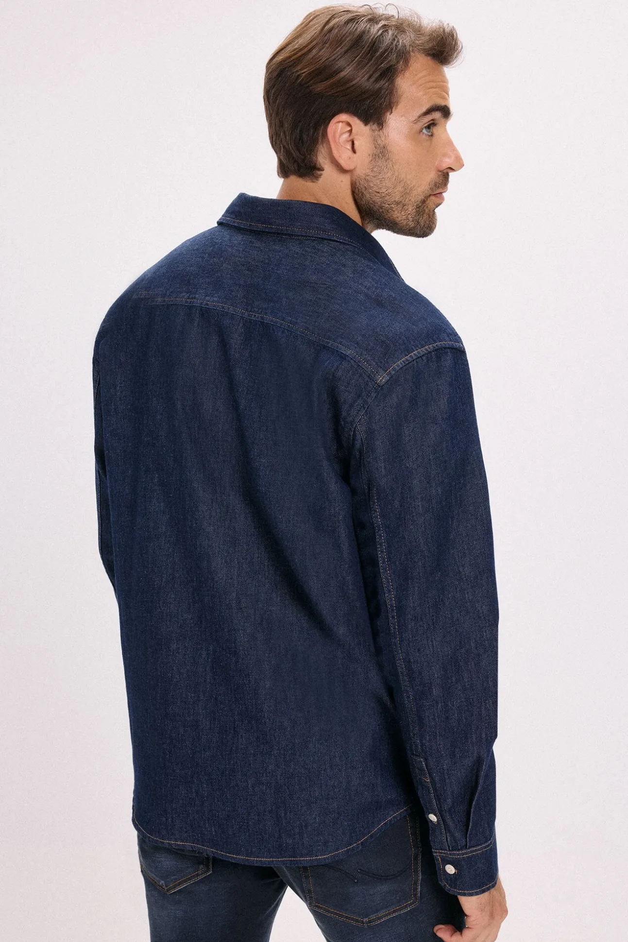 Camisa regular fit denim