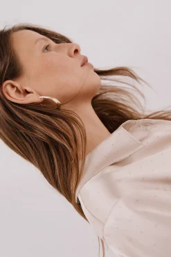 Camisa satinada brillos