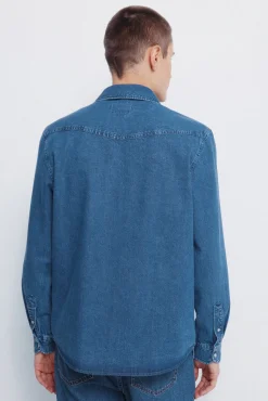 Camisa vaquera con canesú