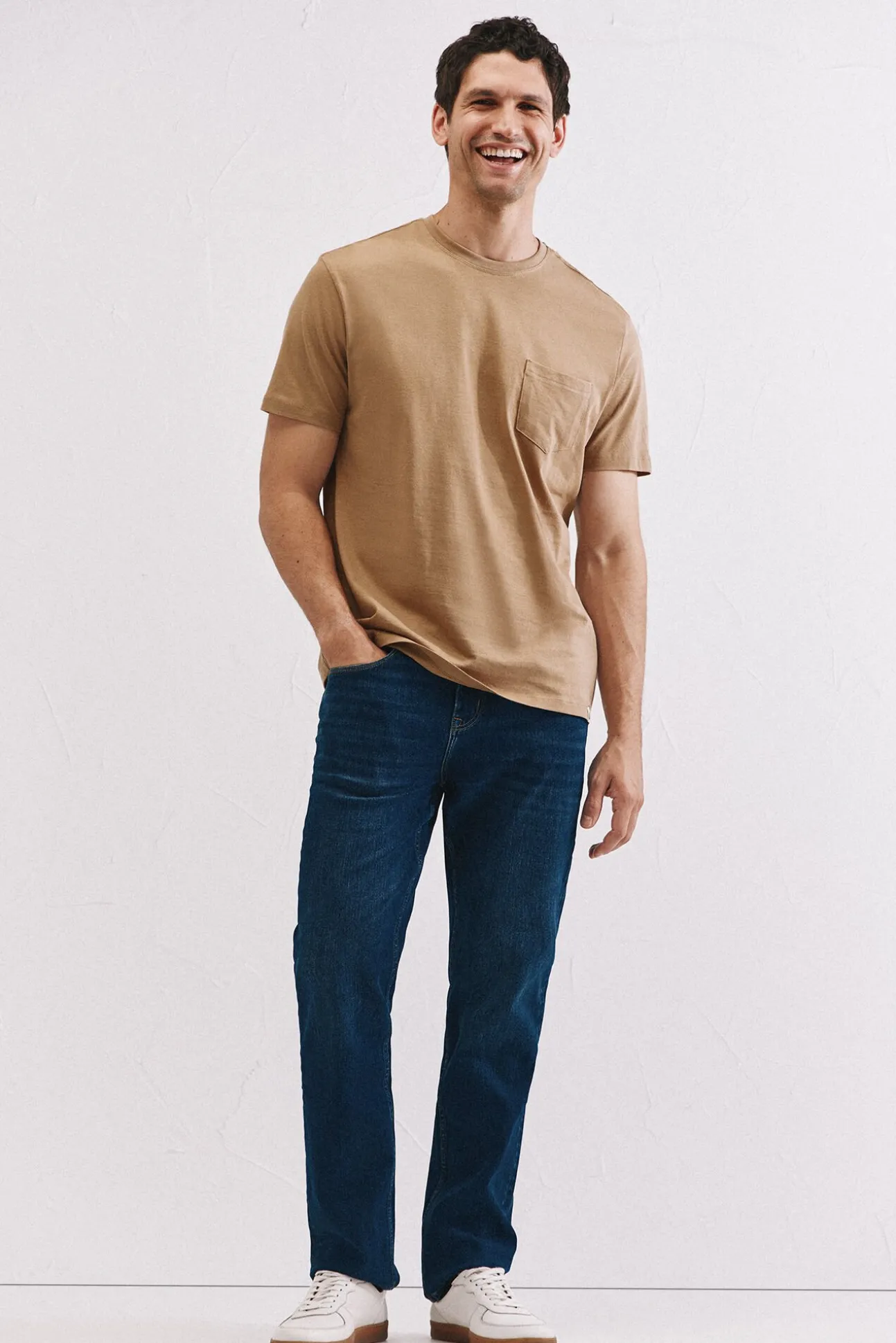 Camiseta básica bolsillo