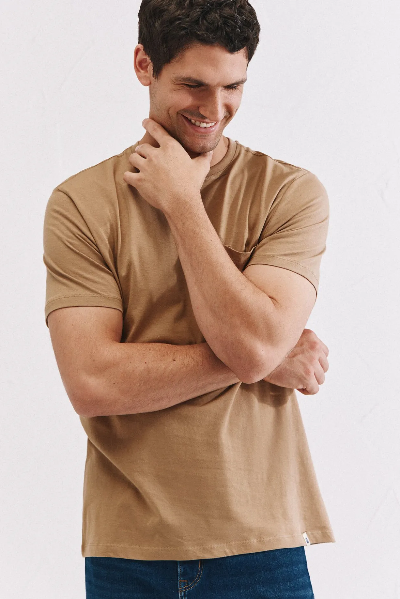 Camiseta básica bolsillo