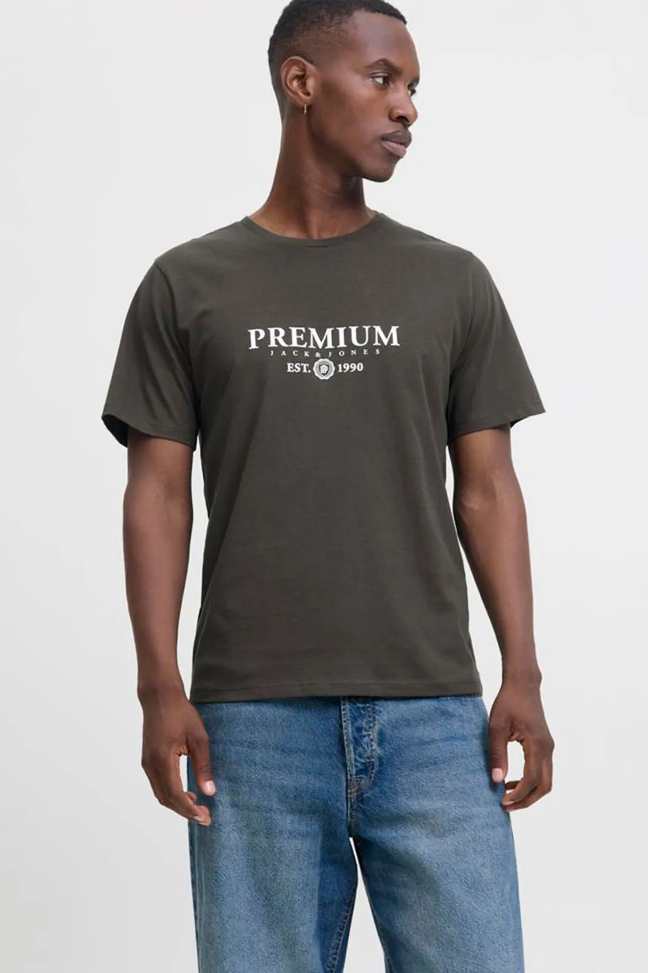 Camiseta básica con logo