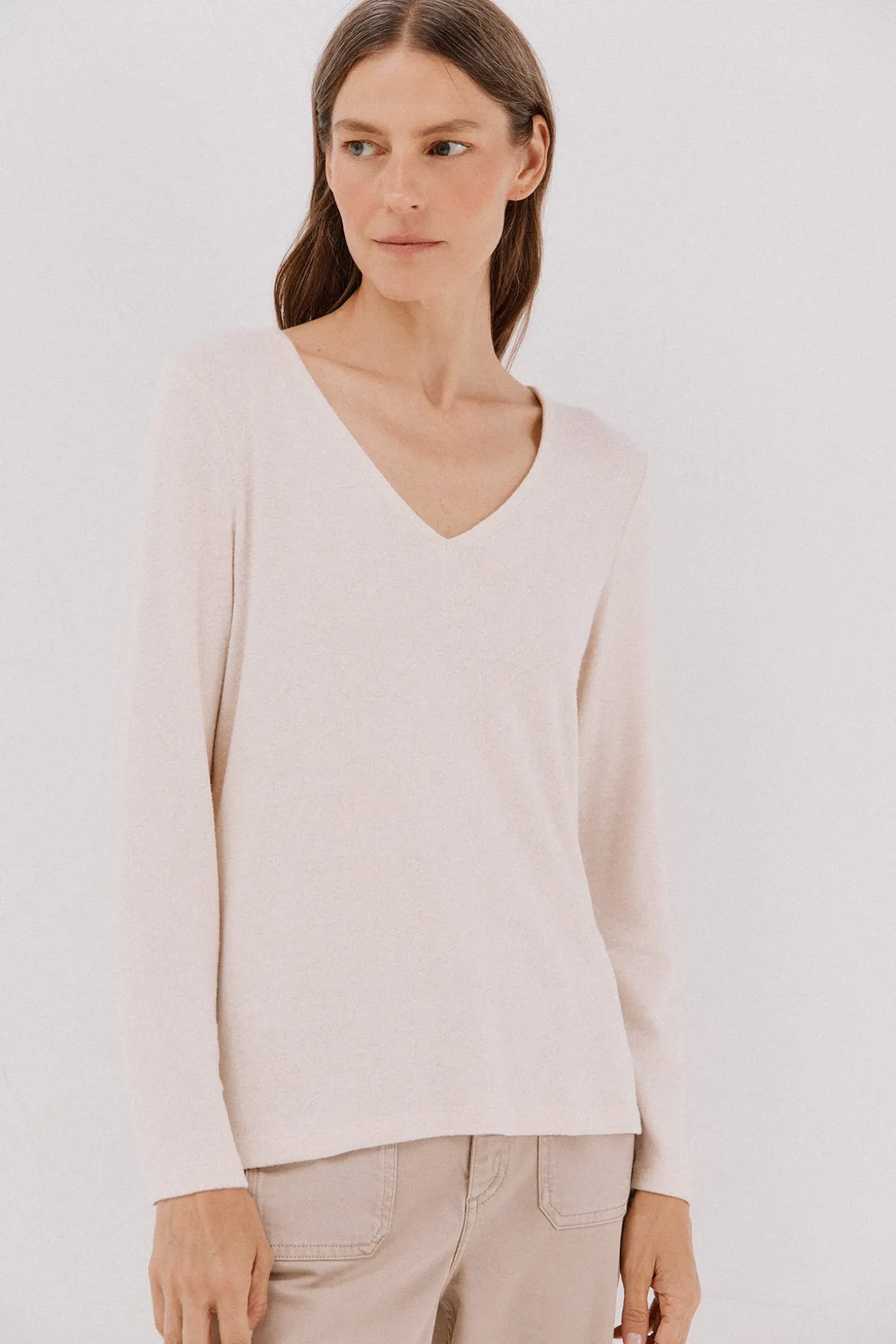 Camiseta básica cuello pico