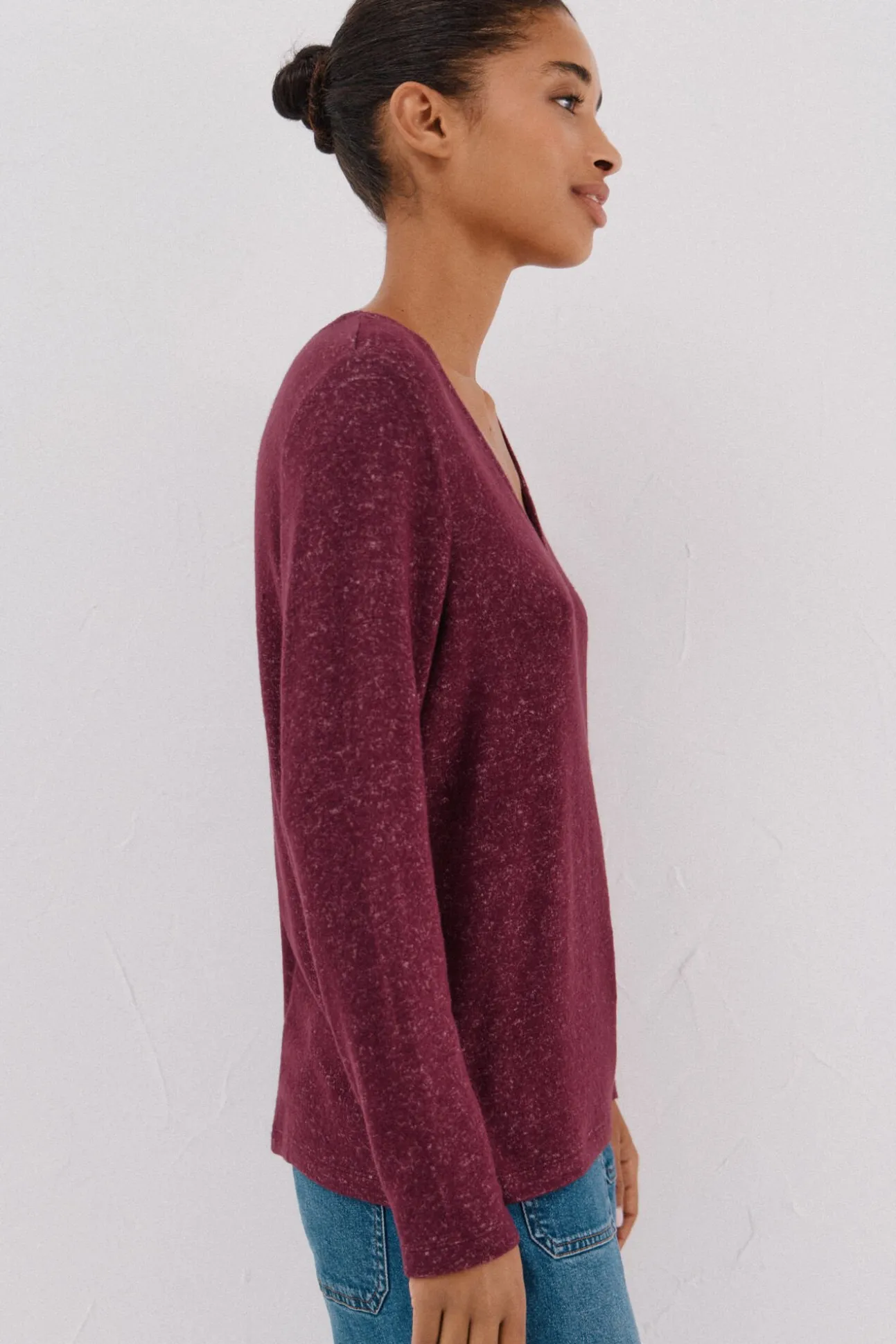 Camiseta básica cuello pico