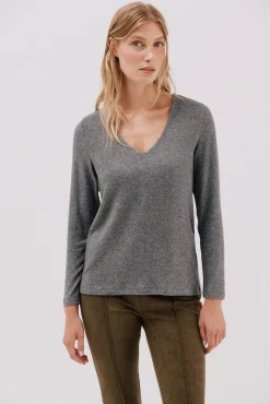 Camiseta básica cuello pico