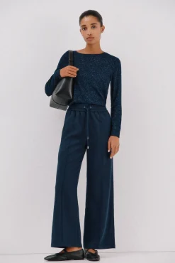 Camiseta básica escote caja