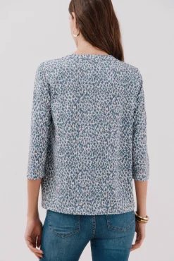 Camiseta básica escote mão