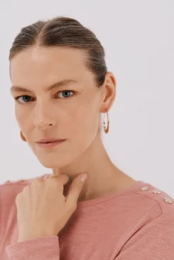 Camiseta caja botones