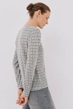 Camiseta caja botones