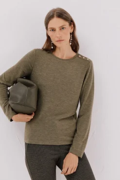 Camiseta caja botones