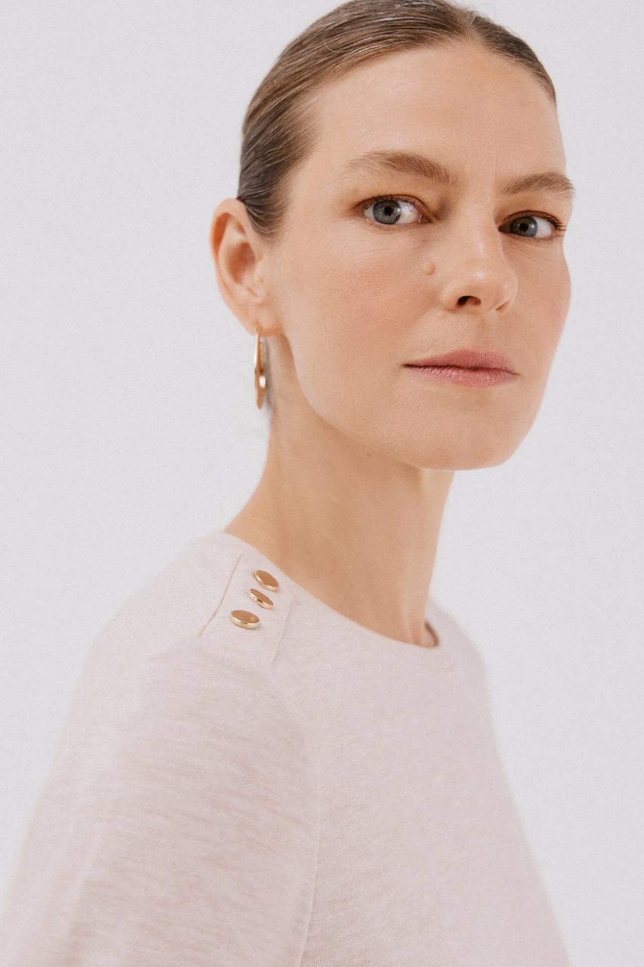 Camiseta caja botones