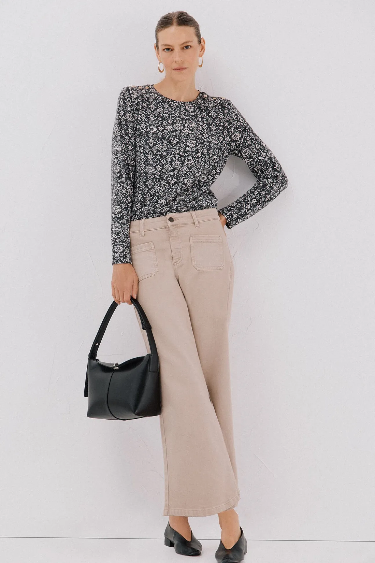 Camiseta caja botones