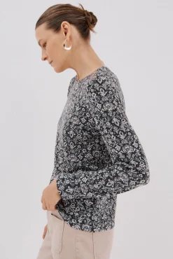 Camiseta caja botones