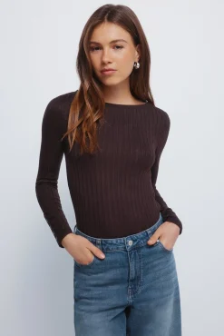 Camiseta canalé escote barca