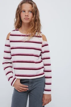 Camiseta chenilla hombros descubiertos niña