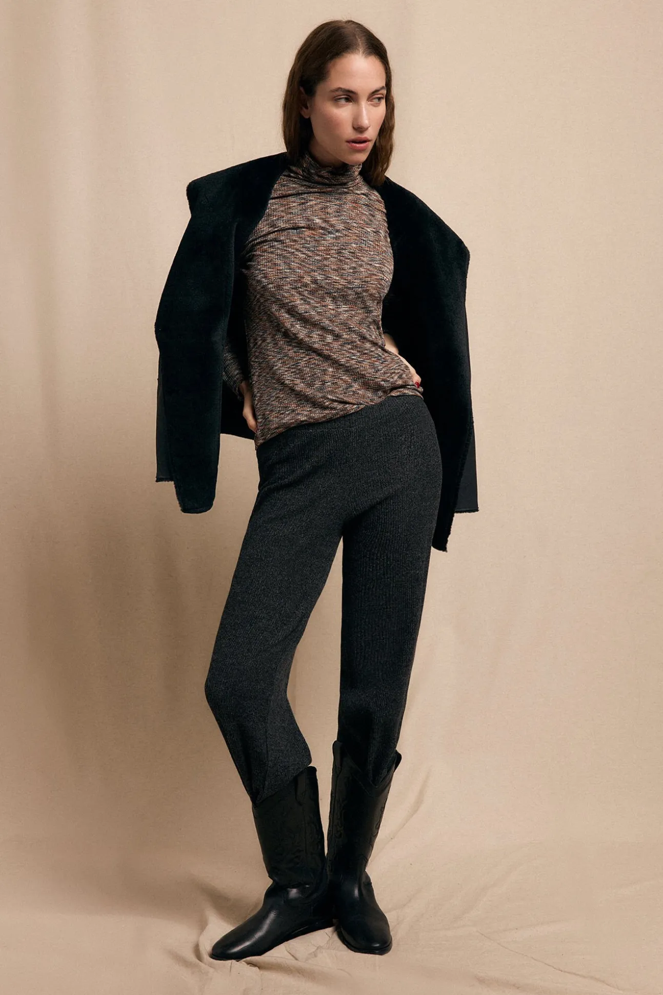 Camiseta cuello alto melange