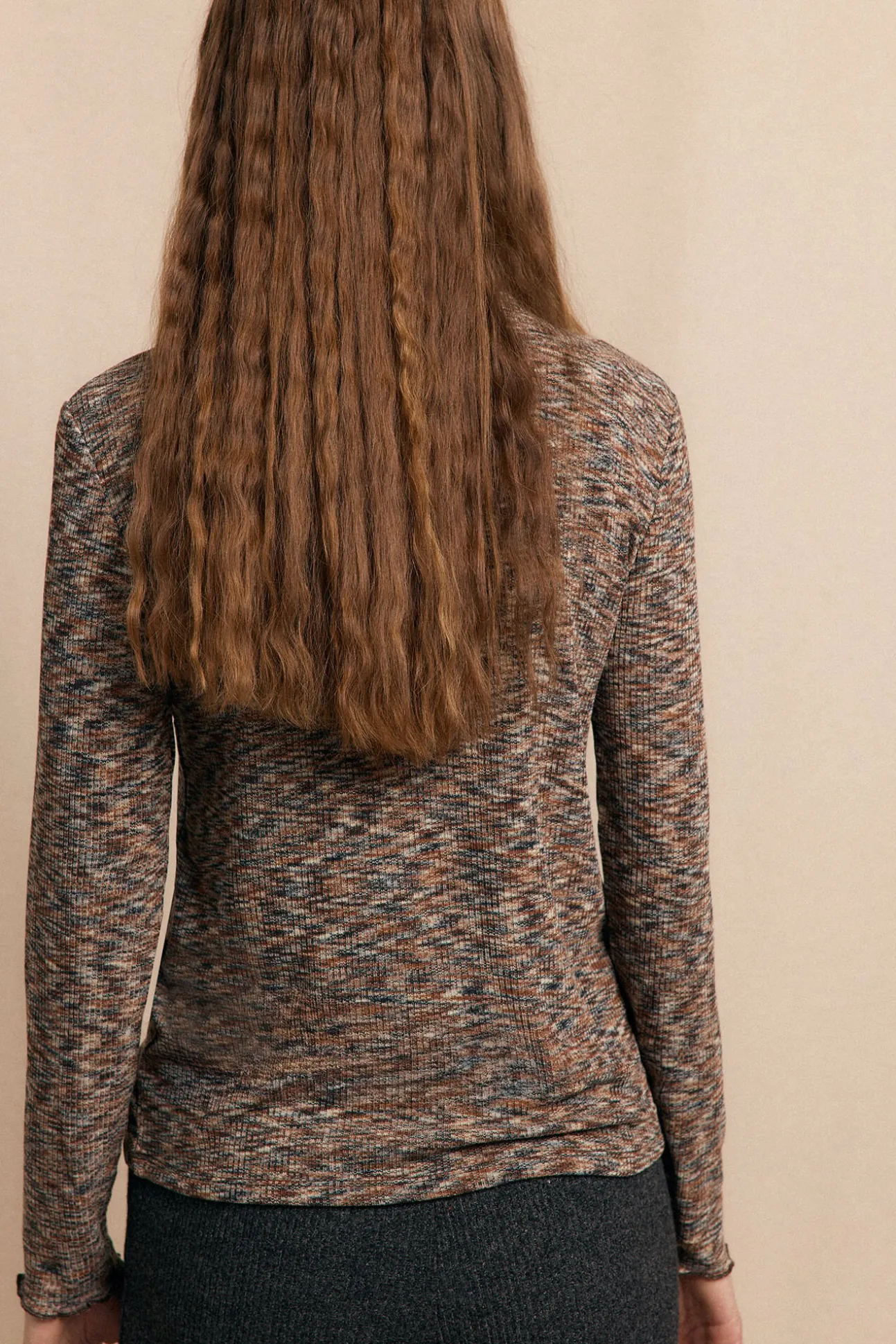 Camiseta cuello alto melange