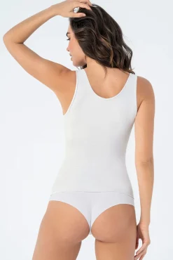 Camiseta de control moderado con doble capa en abdomen