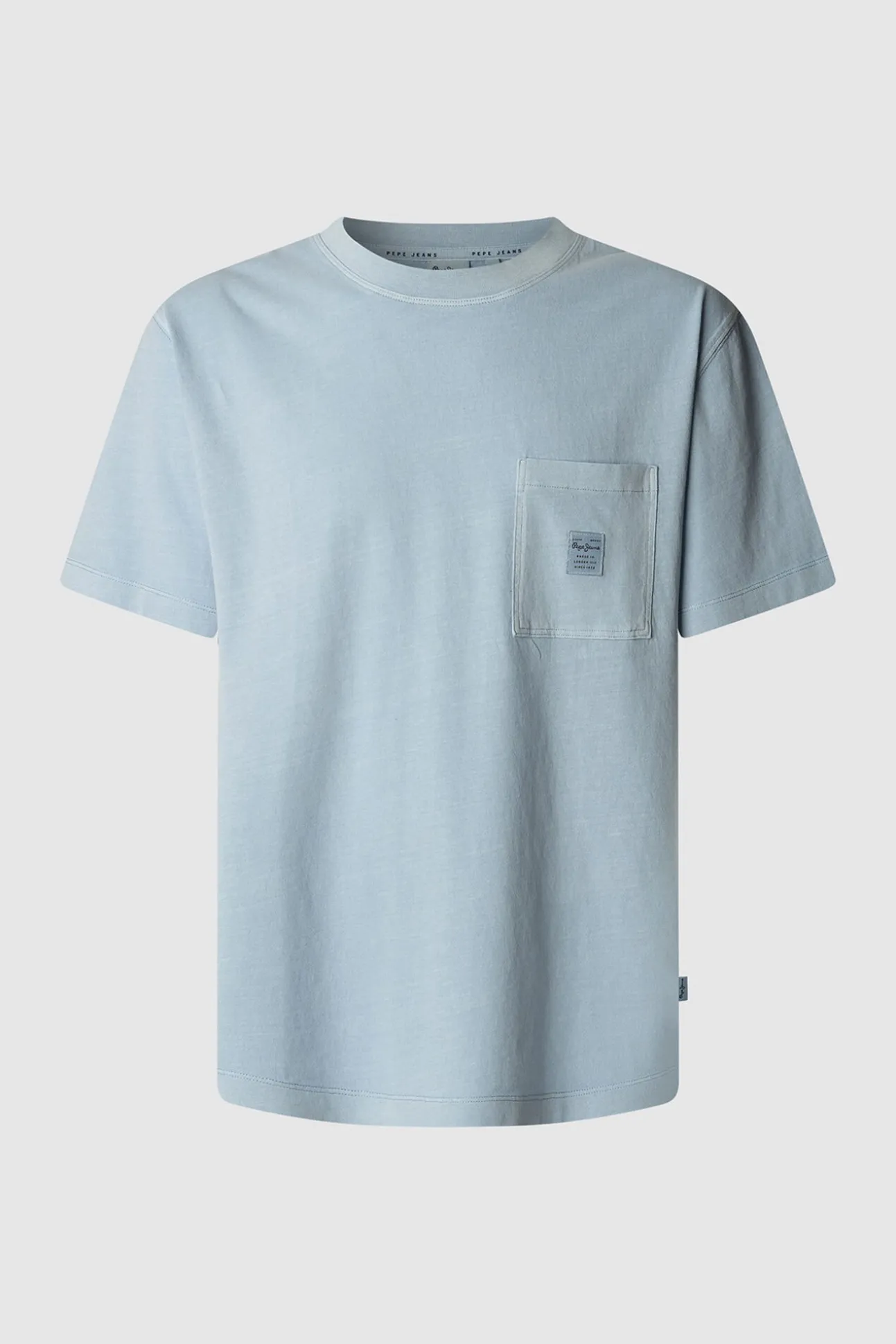 Camiseta de manga corta teñida en prenda.