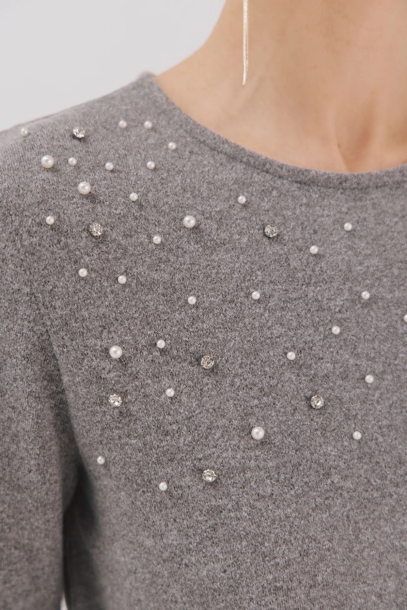 Camiseta detalle perlas y strass