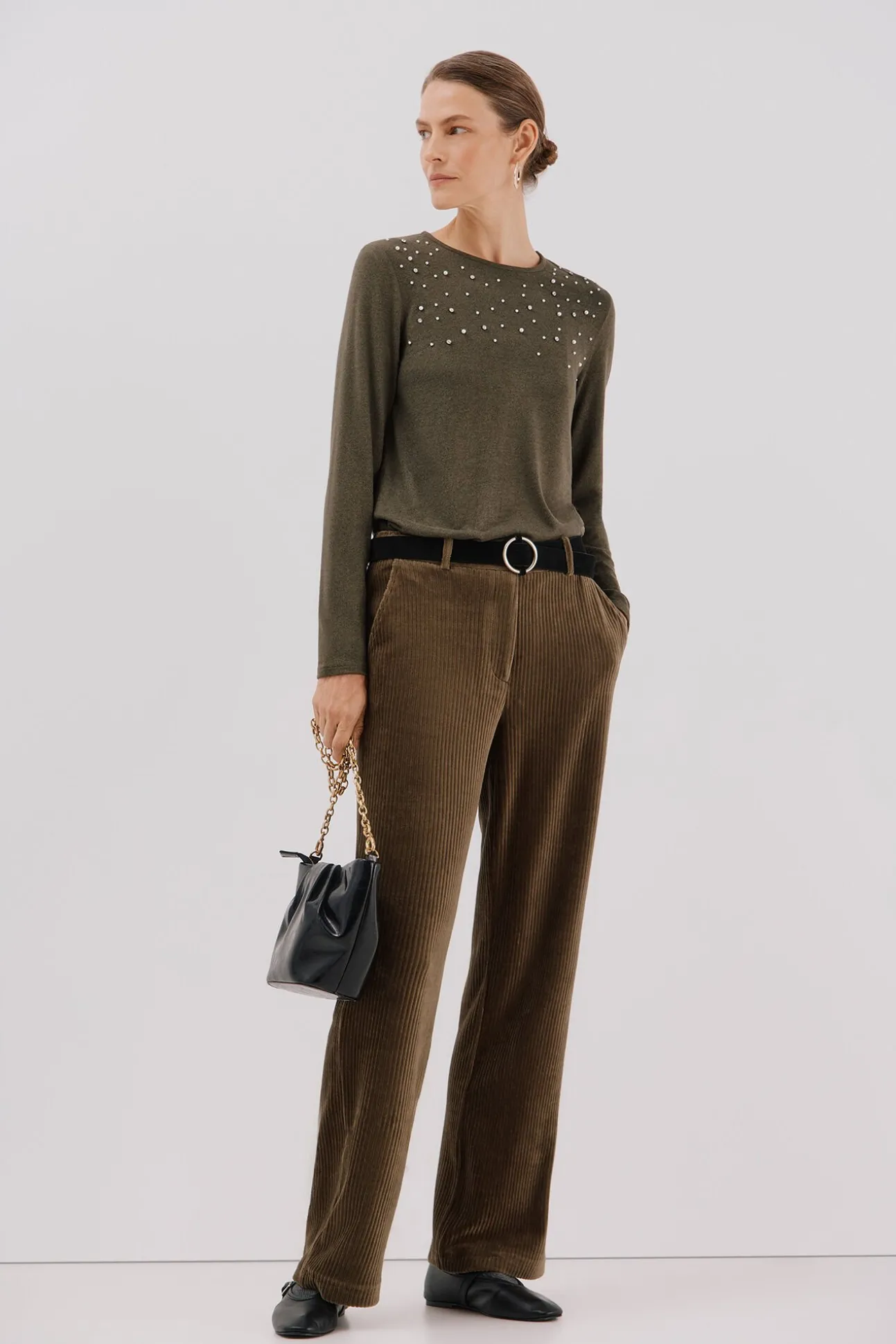 Camiseta detalle perlas y strass