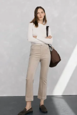 Camiseta drapeada con broche