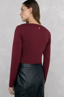 Camiseta escote drapeado