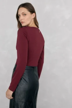 Camiseta escote drapeado