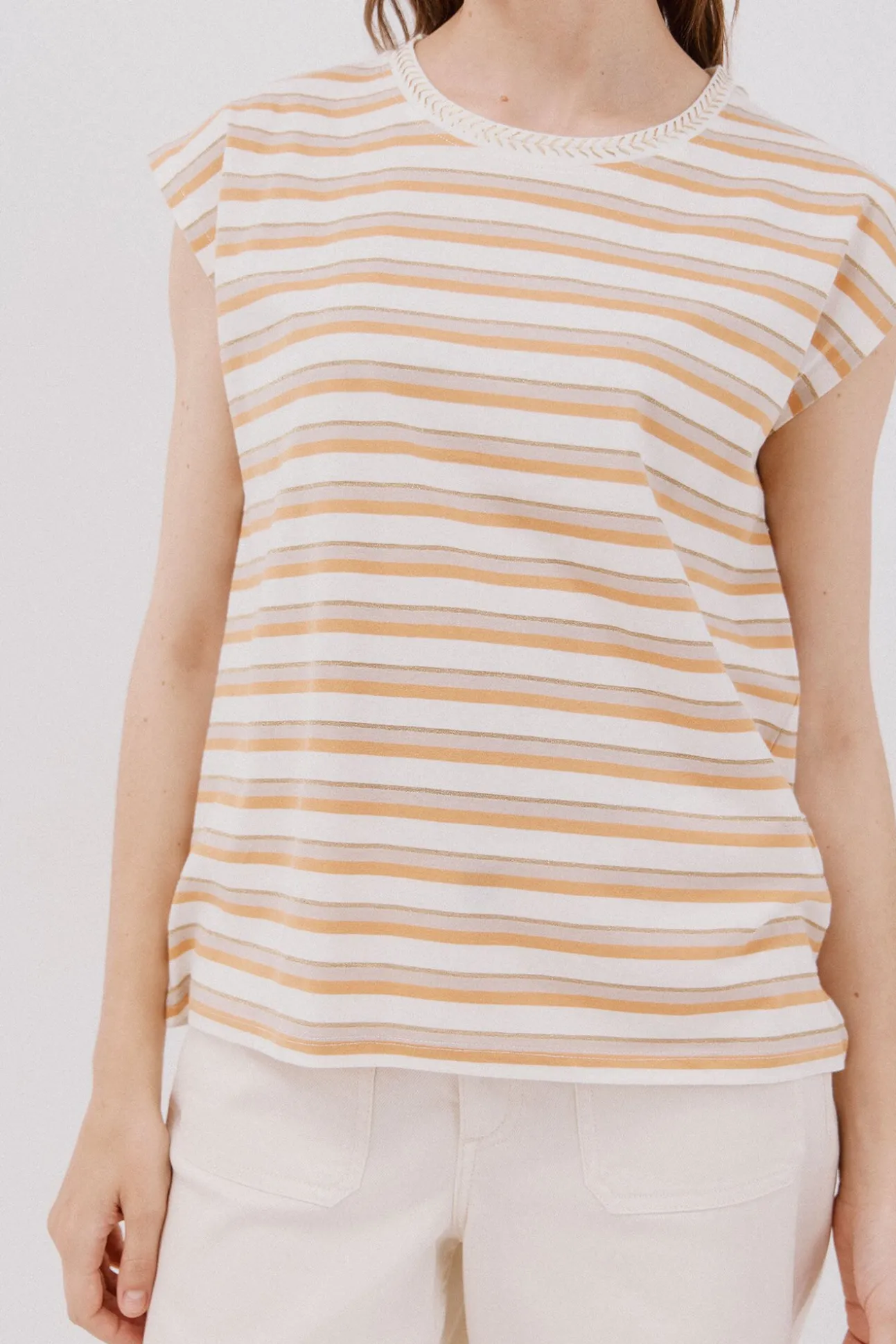 Camiseta escote pico