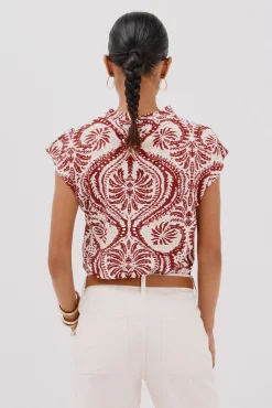 Camiseta estamapda escote pico fruncido