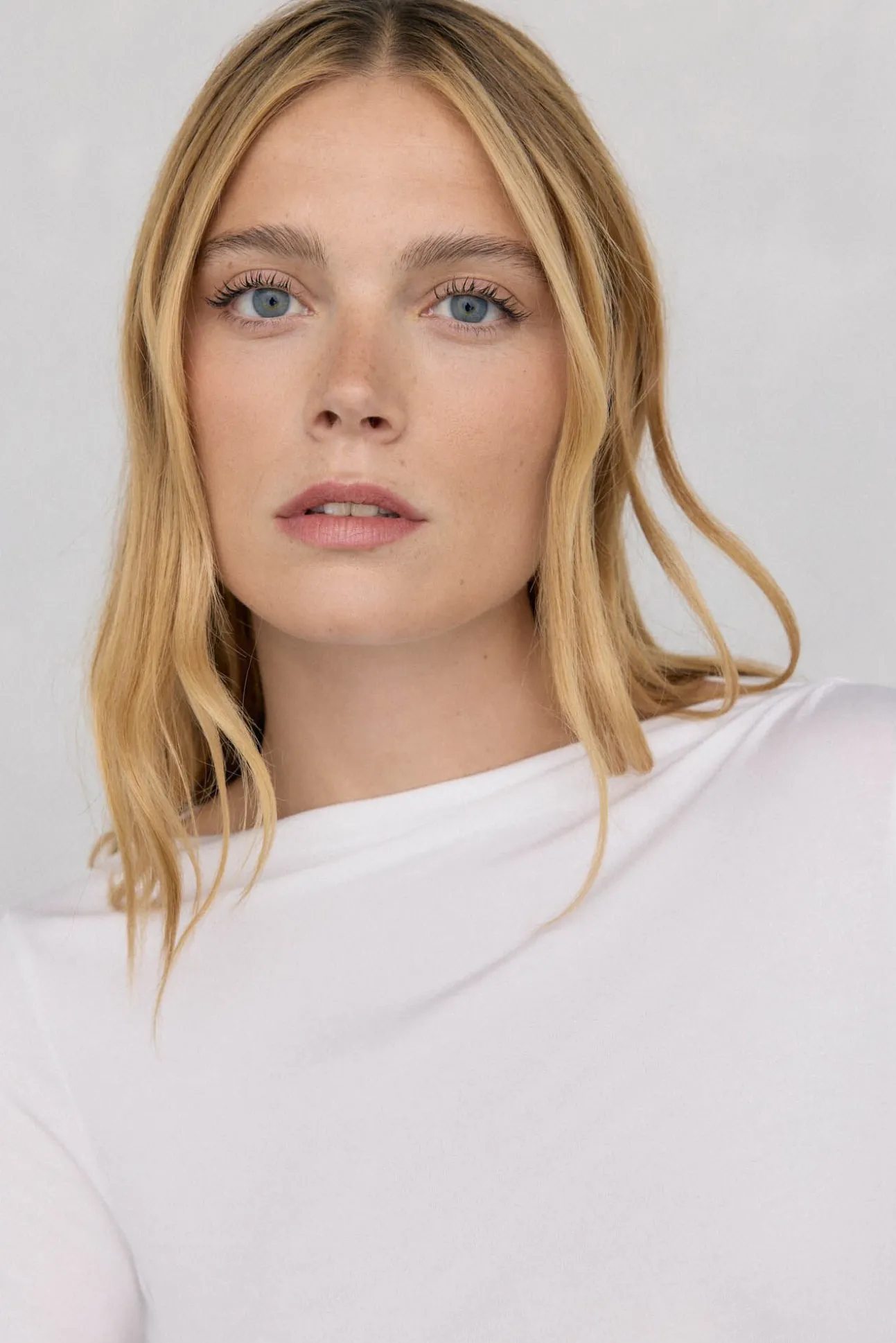 Camiseta fluida con puños