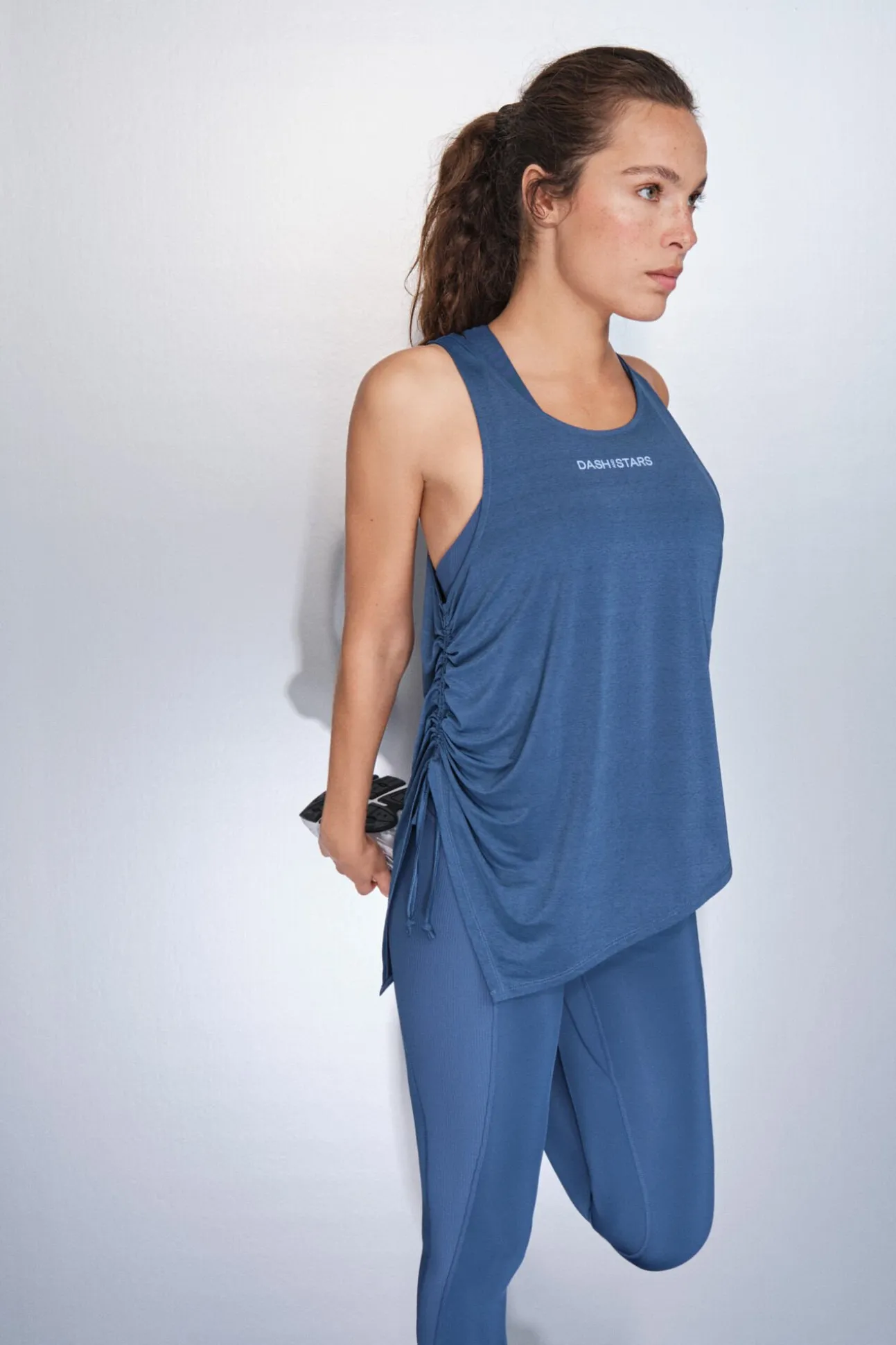 Camiseta halter asimétrica azul