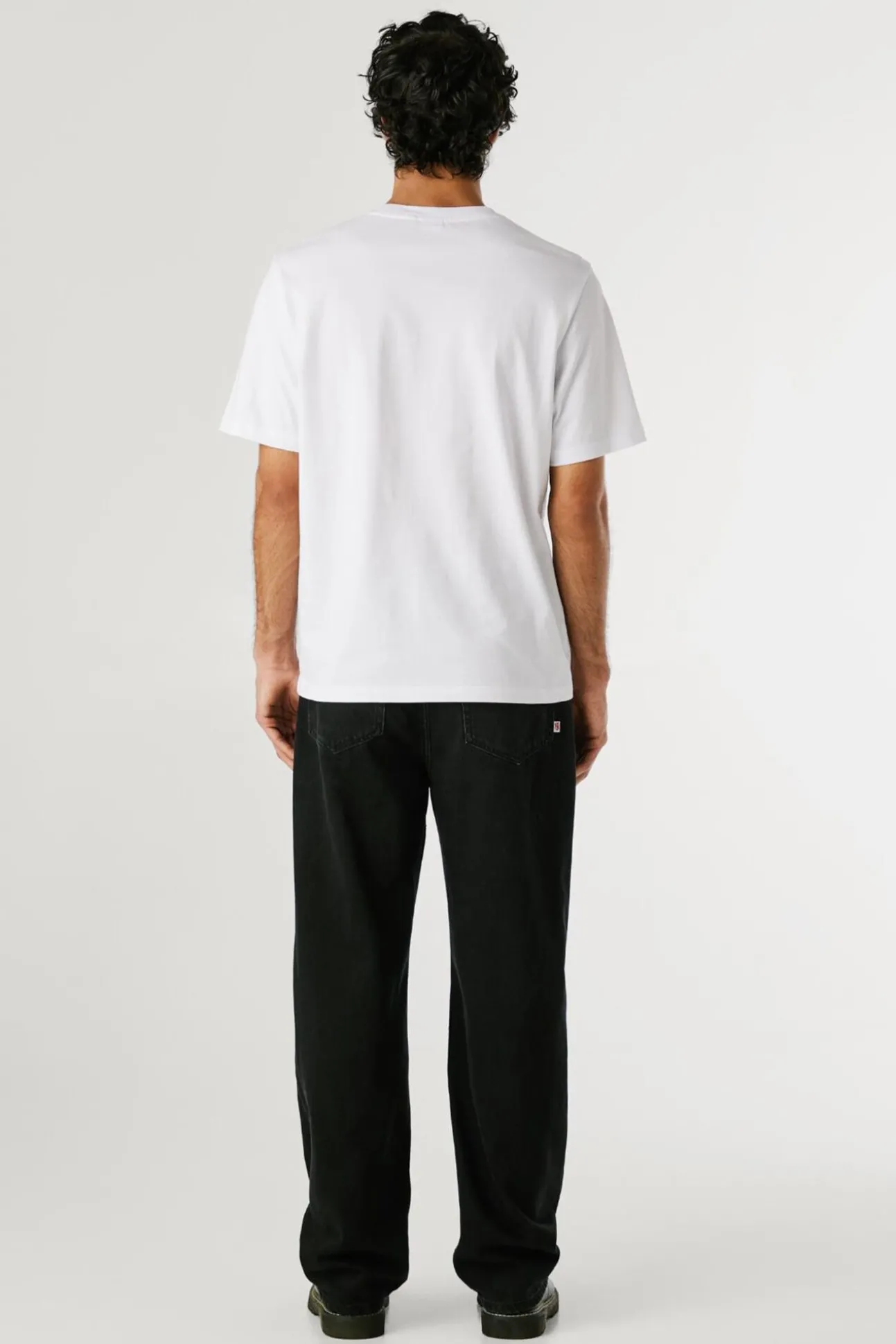 Camiseta Logo Bordado Fit Regular