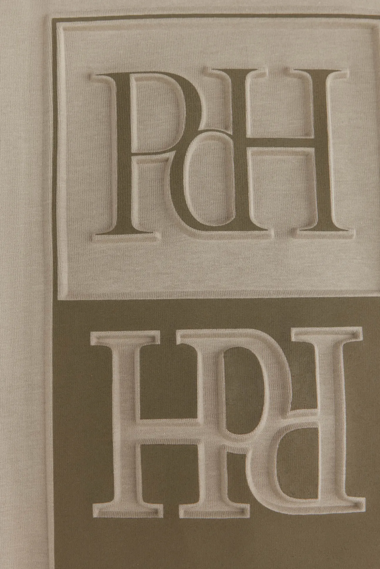 Camiseta logo relieve