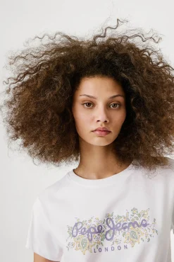 Camiseta manga corta con logo frontal con motivos florales