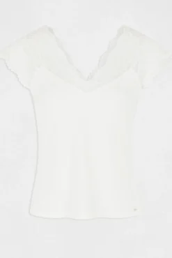 Camiseta manga corta con encaje