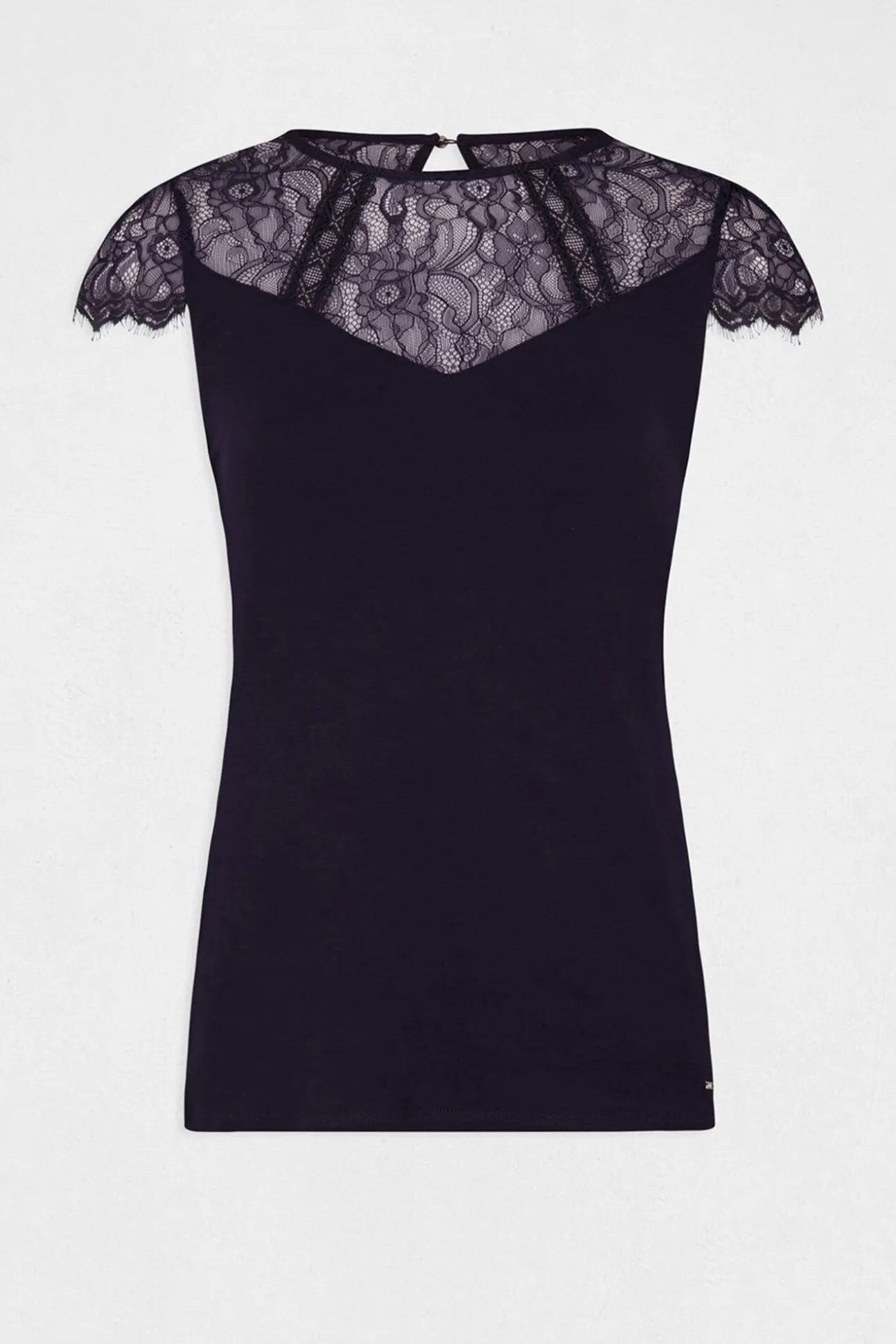 Camiseta manga corta con encaje