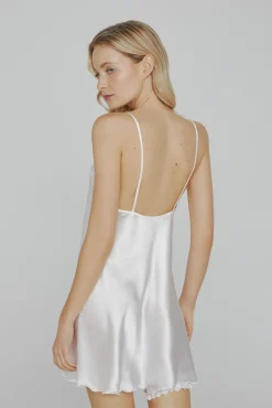 Camisón de mujer Ivette Bridal corto de satén en blanco