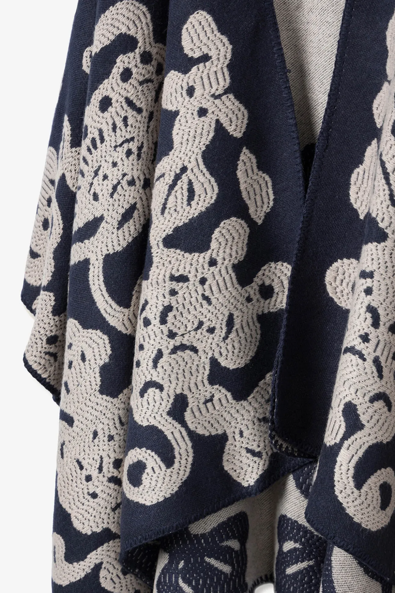 Capa Bicolor Bordada