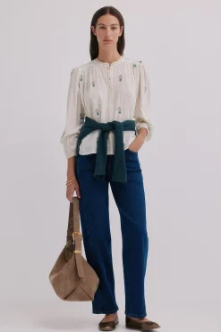 Carine. Blusa bordada