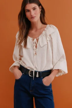 Cassandra. Blusa romántica