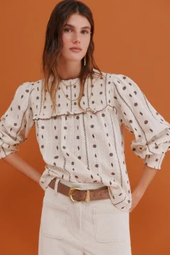 Catalina. Blusa con canesú