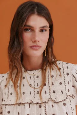 Catalina. Blusa con canesú