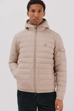 Cazadora acolchada ultralight con capucha