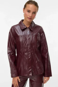 Cazadora ajustada efecto piel